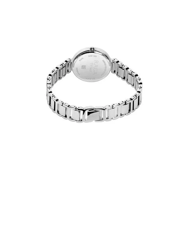 تيتان ساعة تايتن راجا النسائية بسوار معدني وميناء أبيض بعقارب تناظرية